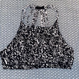 Lululemon sports bra